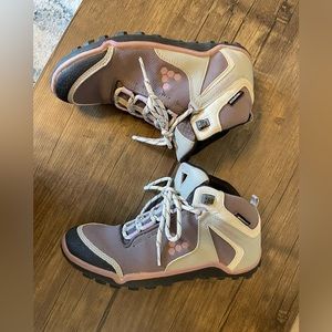 Vivobarefoot High Top Hikers